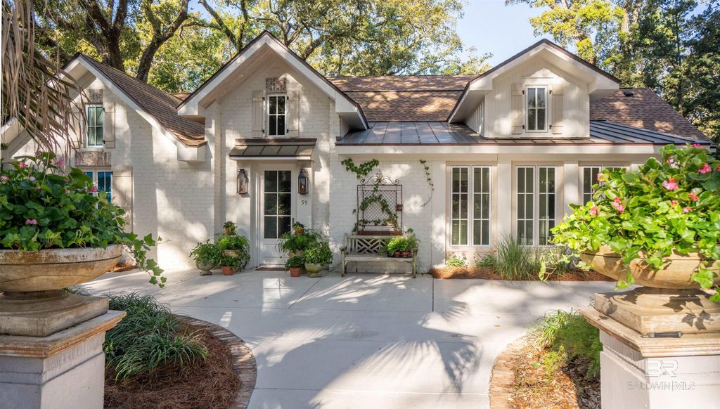 59 N Summit Street, Fairhope, AL 36532