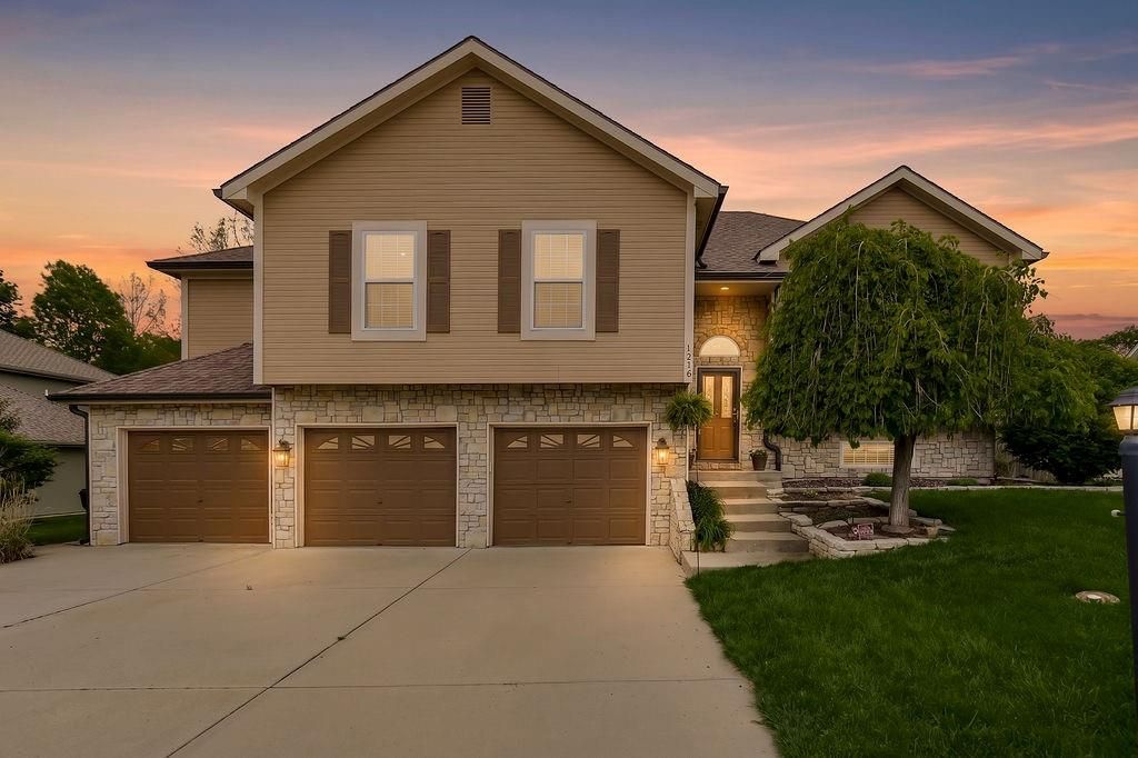 1218 Wildwood Street, Leavenworth, KS 66048