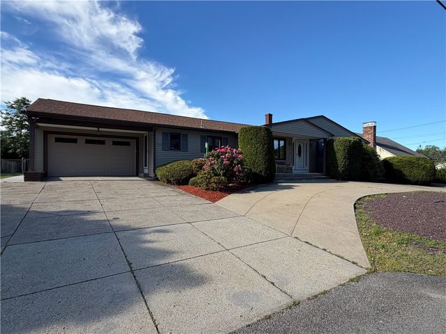 45 Pinewood Drive, North Providence, RI 02904
