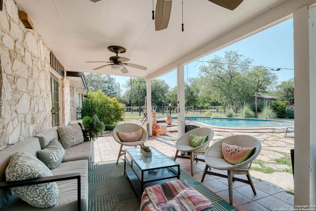 6970 Stonykirk, San Antonio, TX 78240
