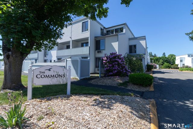 18 Hamre Lane A, Branford, CT 06405