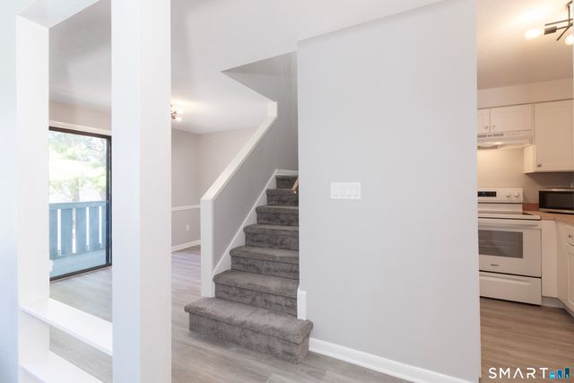 18 Hamre Lane A, Branford, CT 06405