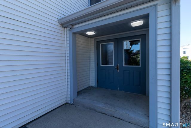 18 Hamre Lane A, Branford, CT 06405