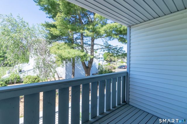 18 Hamre Lane A, Branford, CT 06405