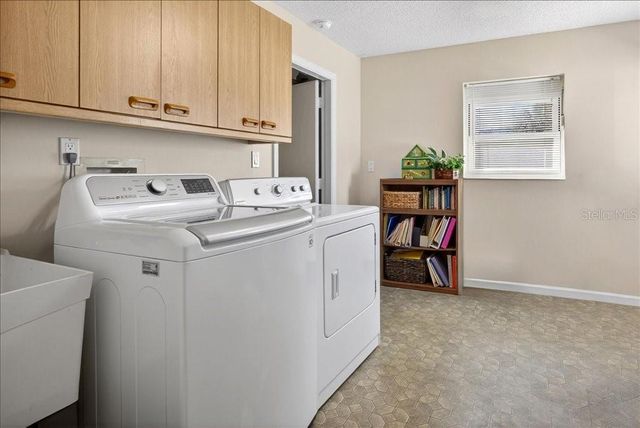 11 PARKWAY, Palm Coast, FL 32164