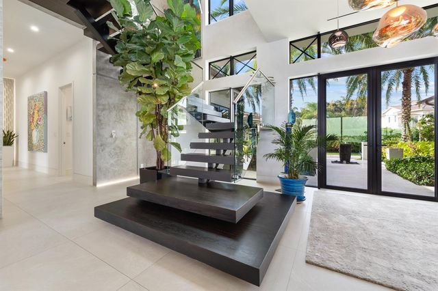 18714 Rio Vista Drive, Jupiter, FL 33469