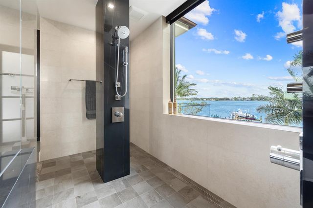 18714 Rio Vista Drive, Jupiter, FL 33469