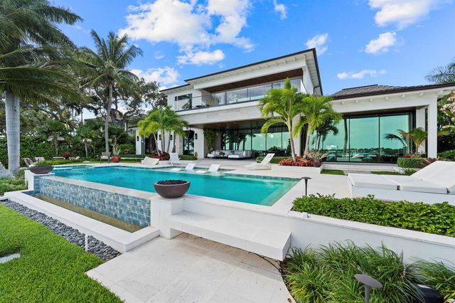 18714 Rio Vista Drive, Jupiter, FL 33469