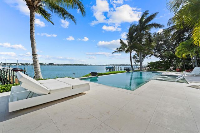 18714 Rio Vista Drive, Jupiter, FL 33469