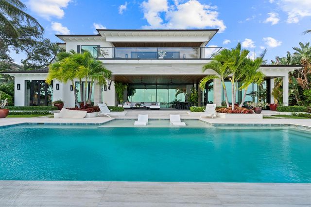18714 Rio Vista Drive, Jupiter, FL 33469