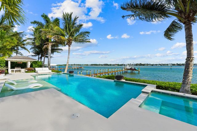 18714 Rio Vista Drive, Jupiter, FL 33469