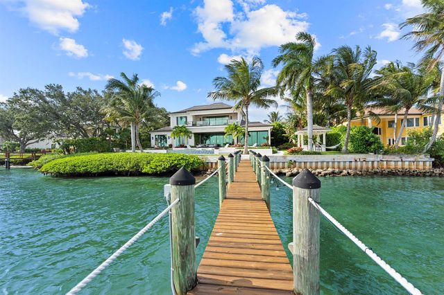 18714 Rio Vista Drive, Jupiter, FL 33469