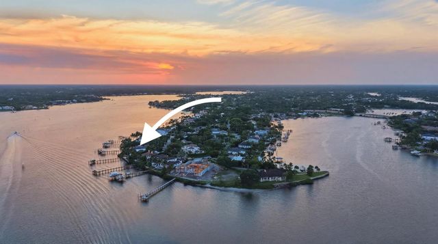 18714 Rio Vista Drive, Jupiter, FL 33469