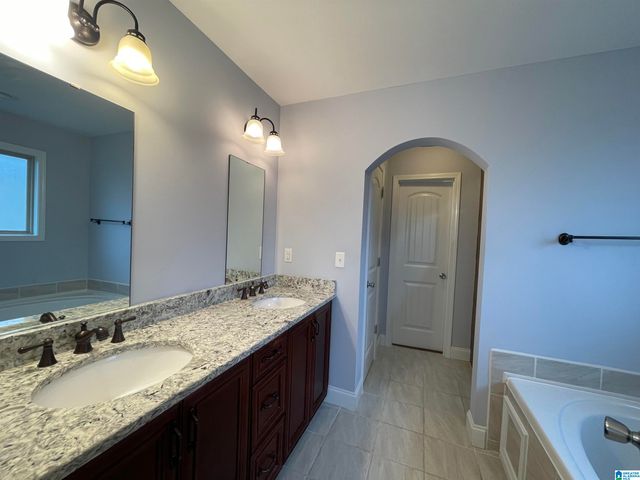 135 SARA LANE, Clanton, AL 35045