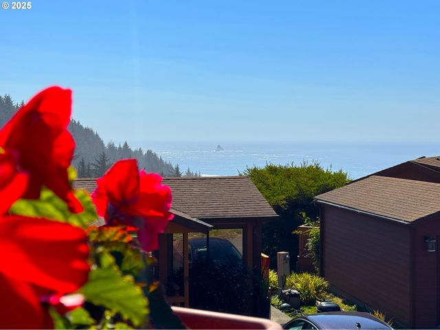 19921 WHALESHEAD Rd I 2, Brookings, OR 97415