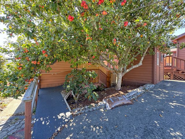 19921 WHALESHEAD Rd I 2, Brookings, OR 97415