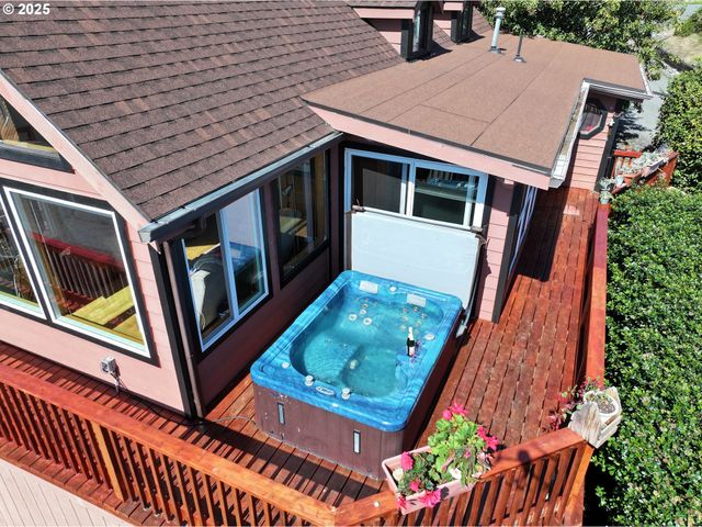 19921 WHALESHEAD Rd I 2, Brookings, OR 97415