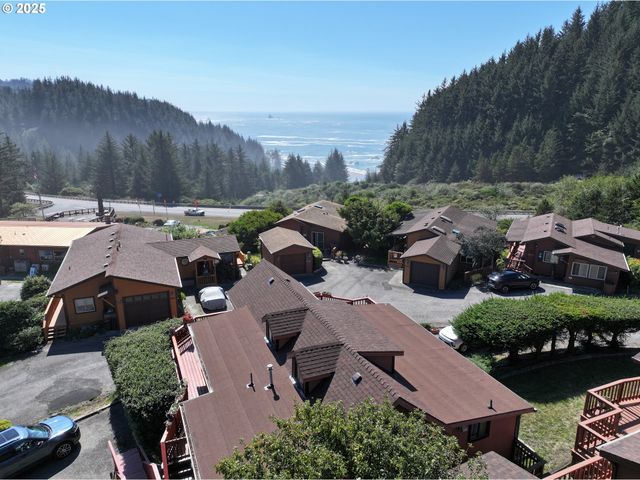 19921 WHALESHEAD Rd I 2, Brookings, OR 97415