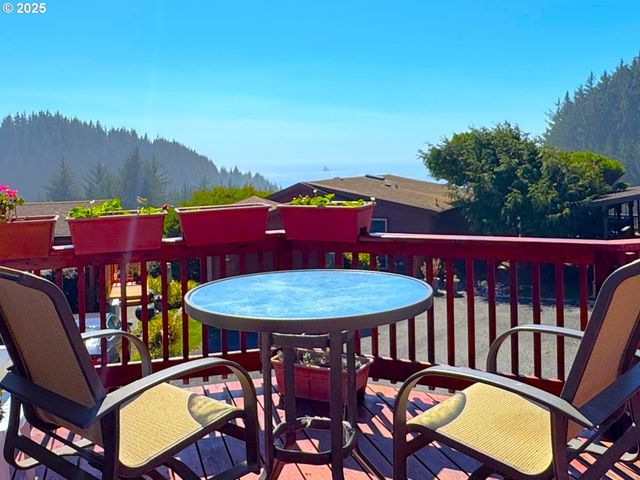 19921 WHALESHEAD Rd I 2, Brookings, OR 97415