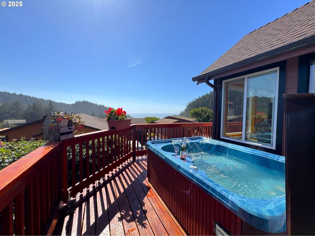 19921 WHALESHEAD Rd I 2, Brookings, OR 97415