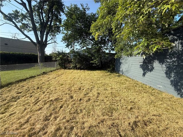 12620 Grimsby Avenue, Cleveland, OH 44135