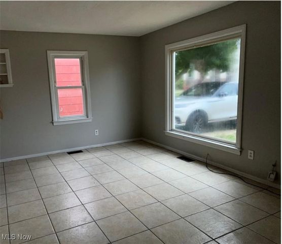 12620 Grimsby Avenue, Cleveland, OH 44135