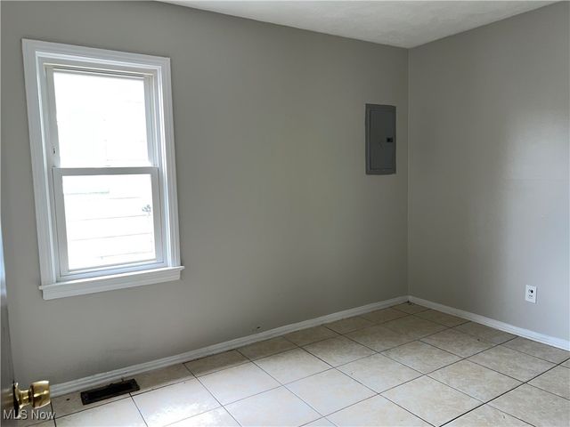 12620 Grimsby Avenue, Cleveland, OH 44135