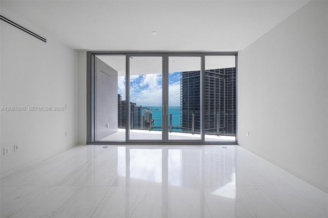 300 Biscayne Boulevard Way 2906W, Miami, FL 33131