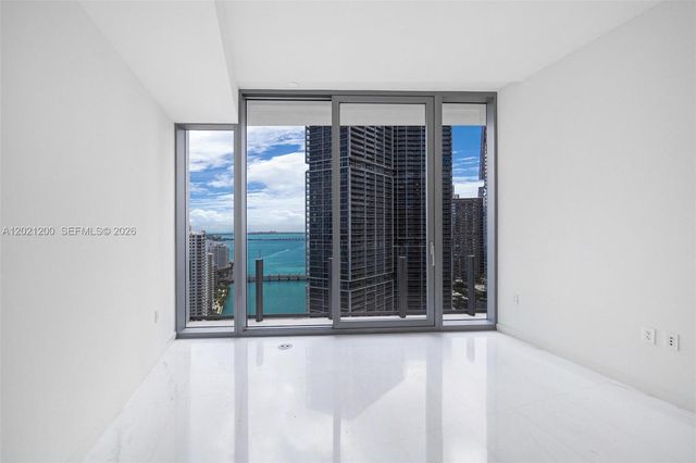 300 Biscayne Boulevard Way 2906W, Miami, FL 33131