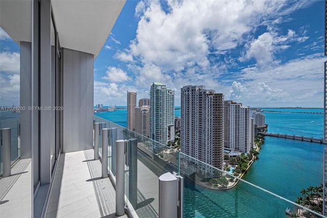 300 Biscayne Boulevard Way 2906W, Miami, FL 33131