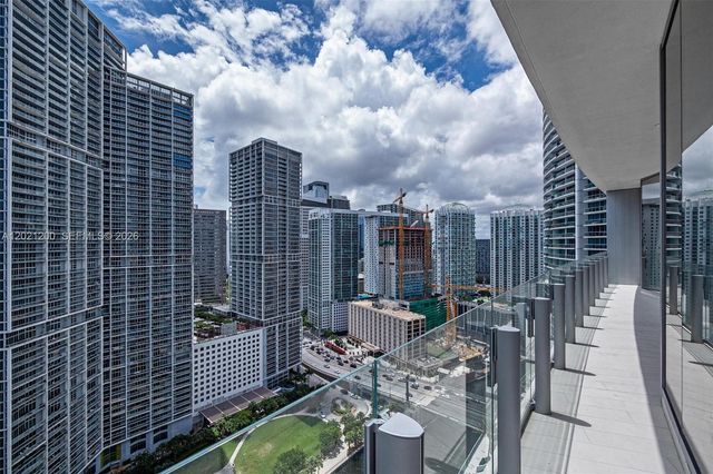 300 Biscayne Boulevard Way 2906W, Miami, FL 33131