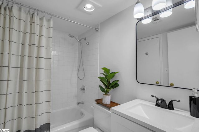 925 Cleveland Street Unit 26, Greenville, SC 29601