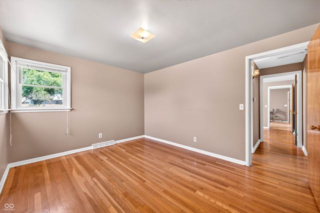 2240 Sims Drive, Columbus, IN 47203