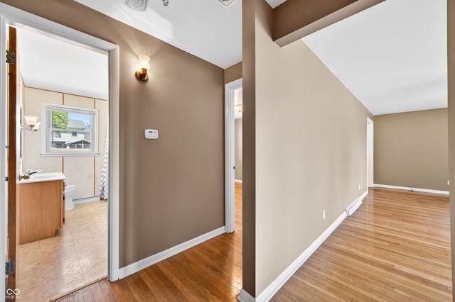 2240 Sims Drive, Columbus, IN 47203