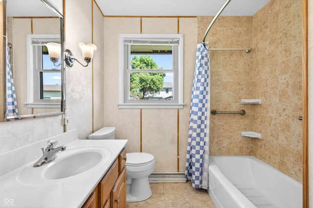 2240 Sims Drive, Columbus, IN 47203