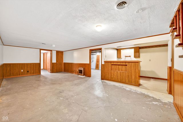 2240 Sims Drive, Columbus, IN 47203