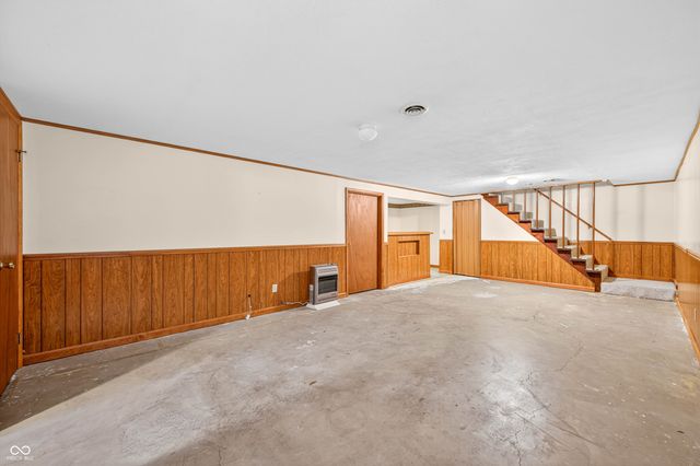 2240 Sims Drive, Columbus, IN 47203