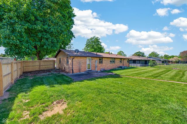 2240 Sims Drive, Columbus, IN 47203