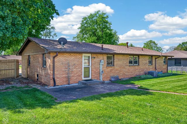 2240 Sims Drive, Columbus, IN 47203
