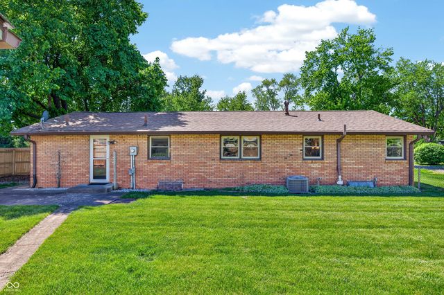 2240 Sims Drive, Columbus, IN 47203