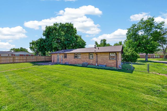 2240 Sims Drive, Columbus, IN 47203