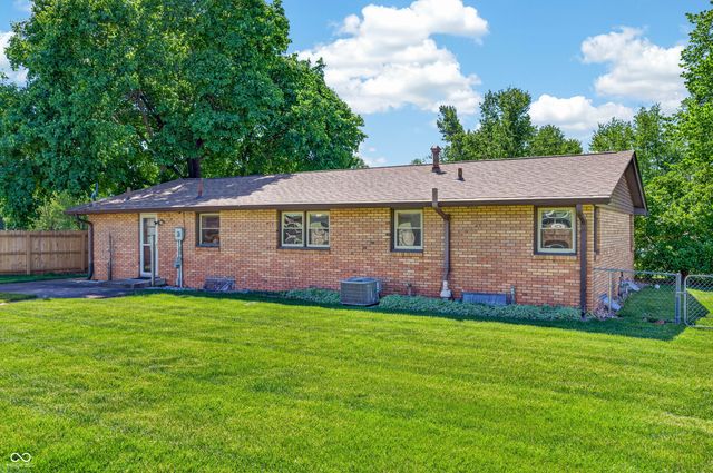 2240 Sims Drive, Columbus, IN 47203