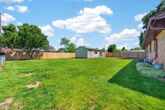 2240 Sims Drive, Columbus, IN 47203