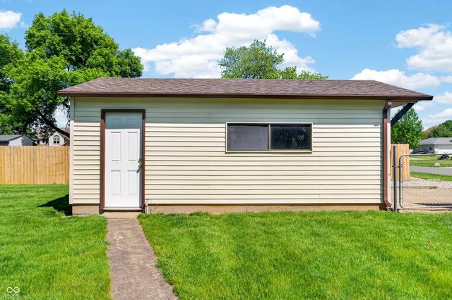2240 Sims Drive, Columbus, IN 47203