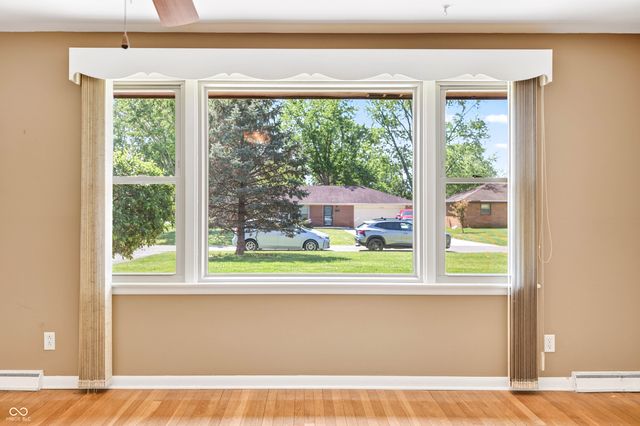 2240 Sims Drive, Columbus, IN 47203