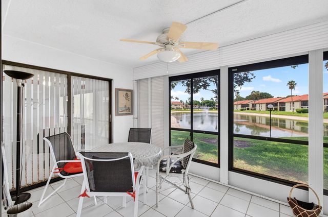 10247 N Circle Lake Drive 102, Boynton Beach, FL 33437