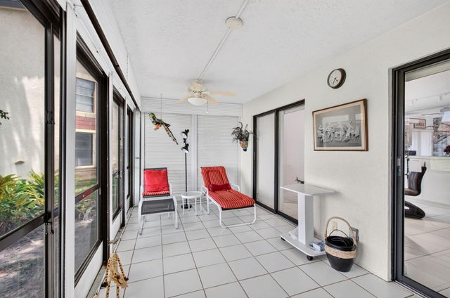 10247 N Circle Lake Drive 102, Boynton Beach, FL 33437