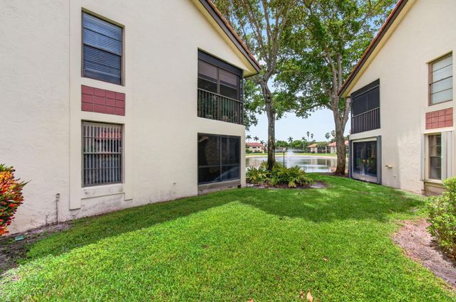 10247 N Circle Lake Drive 102, Boynton Beach, FL 33437