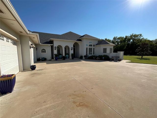 2203 W Georgia Avenue, Chickasha, OK 73018