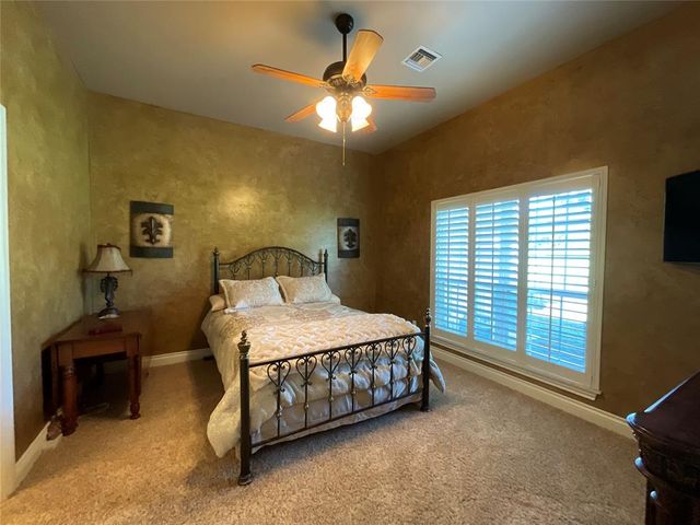 2203 W Georgia Avenue, Chickasha, OK 73018